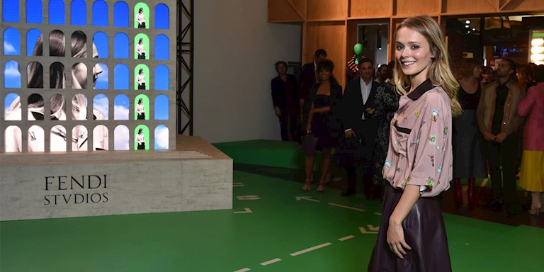 MODA VE SİNEMAYI BULUŞTURAN SERGİ: FENDI STUDIOS