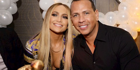 JENNIFER LOPEZ’İN NİŞAN YÜZÜĞÜ BİR SERVET DEĞERİNDE!