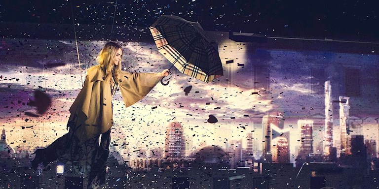 BURBERRY KIYAFETLERİNİ YAKMAYA SON VERİYOR