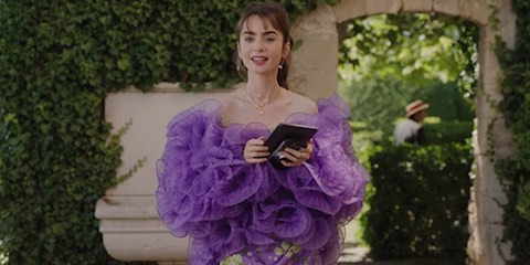 EMILY IN PARIS 3. SEZON STİLLERİNDEN İLHAM ALIYORUZ