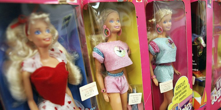 Barbie İle Bratz Karşı Karşıya