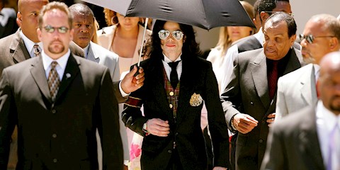 OLAY YARATAN MICHAEL JACKSON BELGESELİ