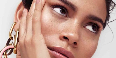 ELLE EDİTÖRLERİ POPÜLER ESTETİK UYGULAMALARI DENEDİ!