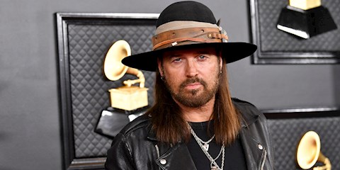BILLY CYRUS GRAMMY ÖDÜLÜNÜ KOBE BRYANT’A ADADI