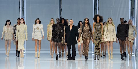 PARİS MODA HAFTASI: BALMAIN İLKBAHAR / YAZ 2022 DEFİLESİ