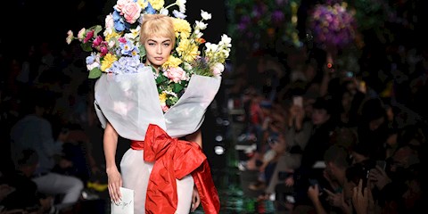 MOSCHINO X H&M’İN İLK KAMPANYASI YAYINLANDI