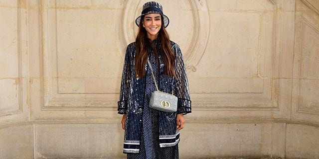 YAĞMURDAN KORKMAYAN ŞIKLIK