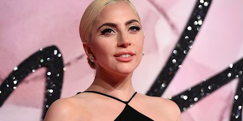 VALENTINO PARFÜMÜN YENİ YÜZÜ LADY GAGA OLDU!