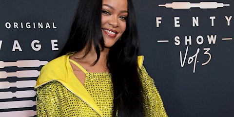 RIHANNA’NIN BOTTEGA VENETA İMZALI İDDİALI GÖRÜNÜMÜ