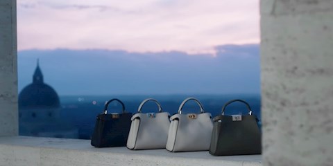 İKONİK ÇANTA FENDI PEEKABOO'NUN 10.YILI