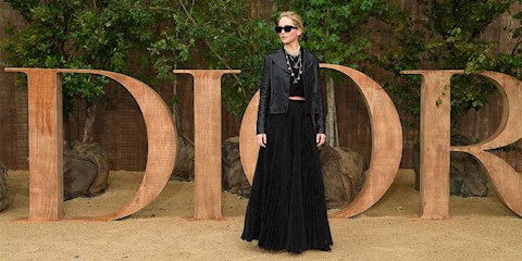 JENNIFER LAWRENCE DIOR’UN PRE-FALL 2020 KAMPANYASINDA