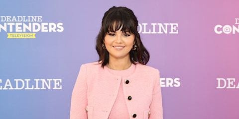 SELENA GOMEZ SATURDAY NIGHT LIVE PROGRAMINI SUNDU!