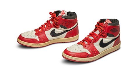 MICHEAL JORDAN'IN AYAKKABILARI AÇIK ARTIRMADA