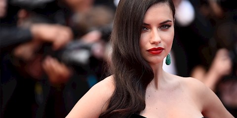 ADRIANA LIMA MODANIN VÜCUT BASKISINI ELEŞTİRDİ