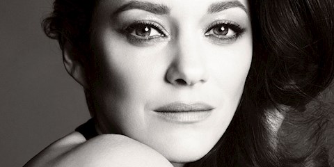 CHANEL N°5 PARFÜMÜNÜN YENİ YÜZÜ AÇIKLANDI!