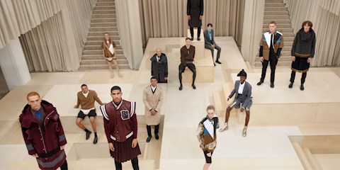 BURBERRY’DEN AÇIK HAVAYA ÖVGÜ