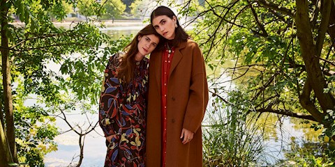 MANGO’NUN KISA FİLM YILDIZLARI LANGLEY FOX VE JUILETTE SEYDOUX ÇİFTİ