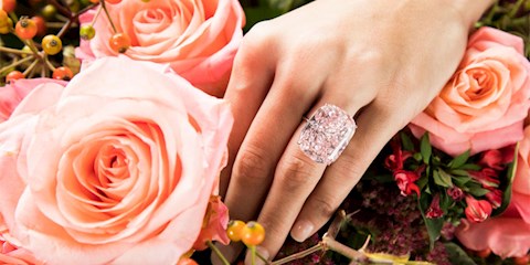 DÜNYANI EN BÜYÜK PEMBE ELMASI AÇIK ARTIRMA SATIŞINDA BAŞARISIZ OLDU