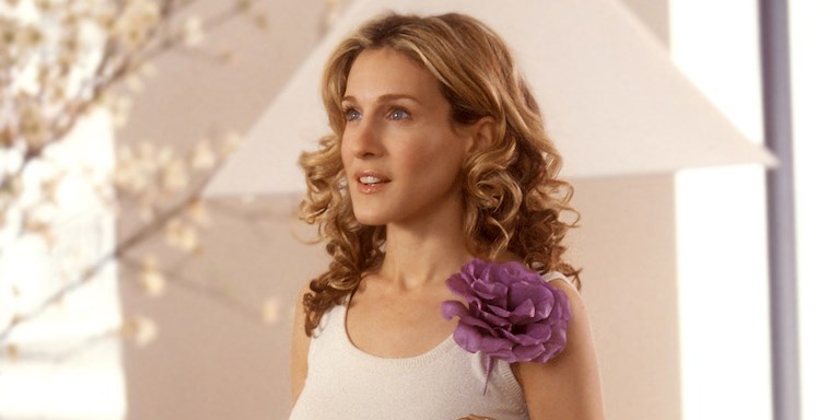 SARAH JESSICA PARKER'IN YENİ AYAKKABISI GÖZ KAMAŞTIRIYOR