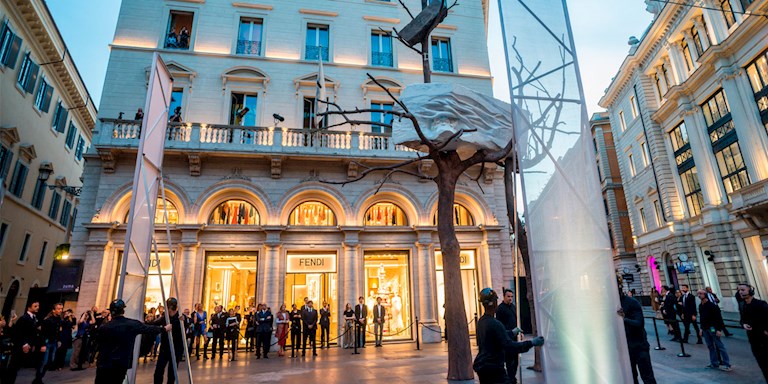 ROMA’YA FENDI DOKUNUŞU