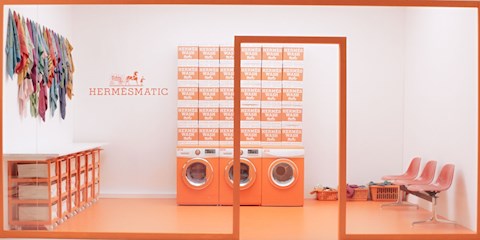 VINTAGE HERMÈS EŞARPLAR RENK DEĞİŞTİRİYOR