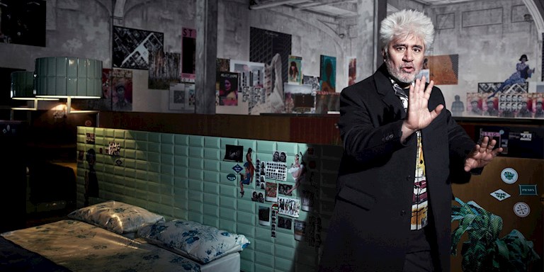 PRADA'NIN YENİ BAŞROL OYUNCUSU PEDRO ALMODÓVAR