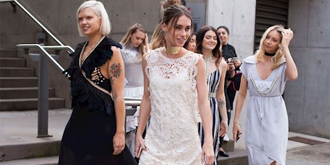 SOKAK STİLİ: MERCEDES BENZ FASHION WEEK AVUSTRALYA