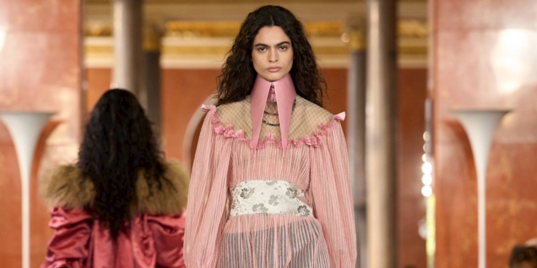 Paris Moda Haftası: Louis Vuitton İlkbahar/Yaz 2026