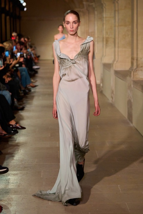 Paris Moda Haftası: Victoria Beckham İlkbahar/Yaz 2026 / 0