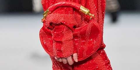 Yılbaşı Görünümlerinizi Tamamlayacak En İyi 12 Çanta