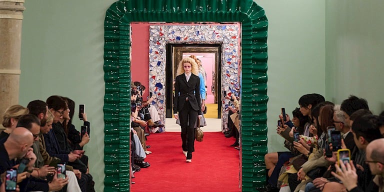 Paris Moda Haftası: Acne Studios Sonbahar/Kış 2026