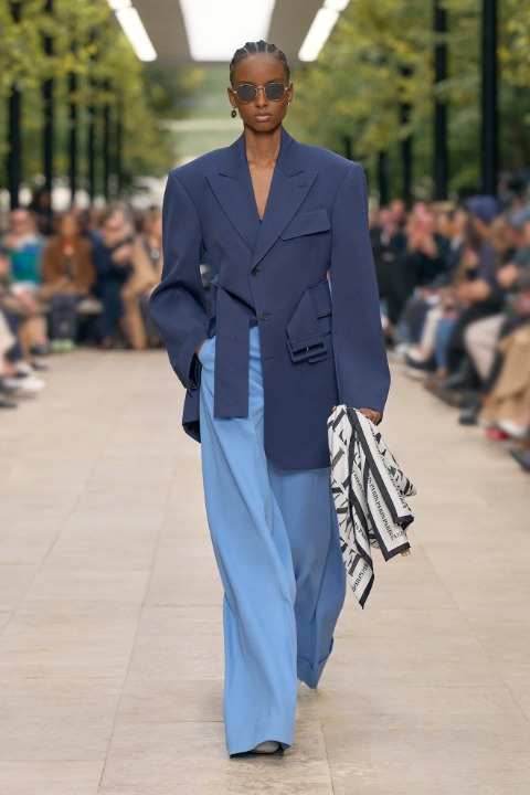Paris Moda Haftası: Celine İlkbahar/Yaz 2026 / 11