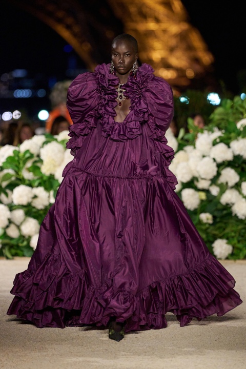 Paris Moda Haftası: Saint Laurent İlkbahar/Yaz 2026 / 13