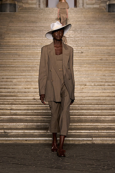 Max Mara 2026 Resort Koleksiyonu Napoli’de Tanıtıldı / 12