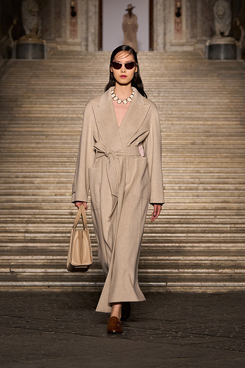 Max Mara 2026 Resort Koleksiyonu Napoli’de Tanıtıldı / 4