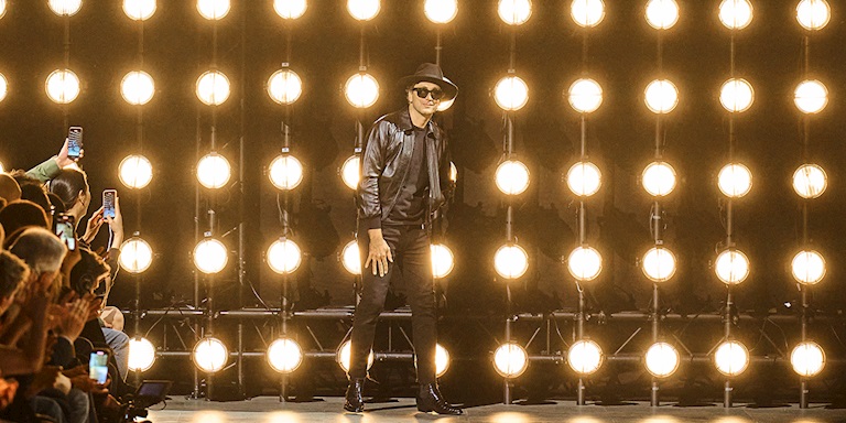 Hedi Slimane’dan Celine’e Eleştiri