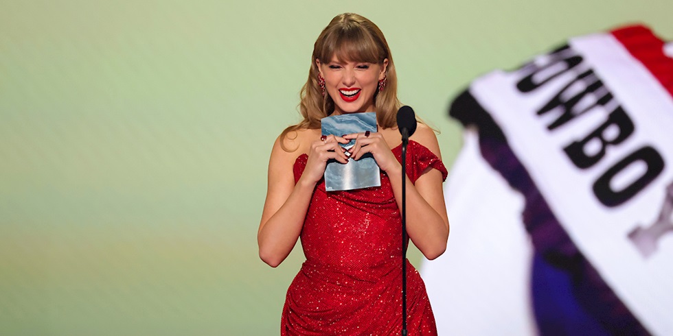 Taylor Swift İlk Albümlerinin Haklarını Satın Aldı 