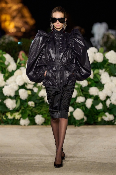 Paris Moda Haftası: Saint Laurent İlkbahar/Yaz 2026 / 10