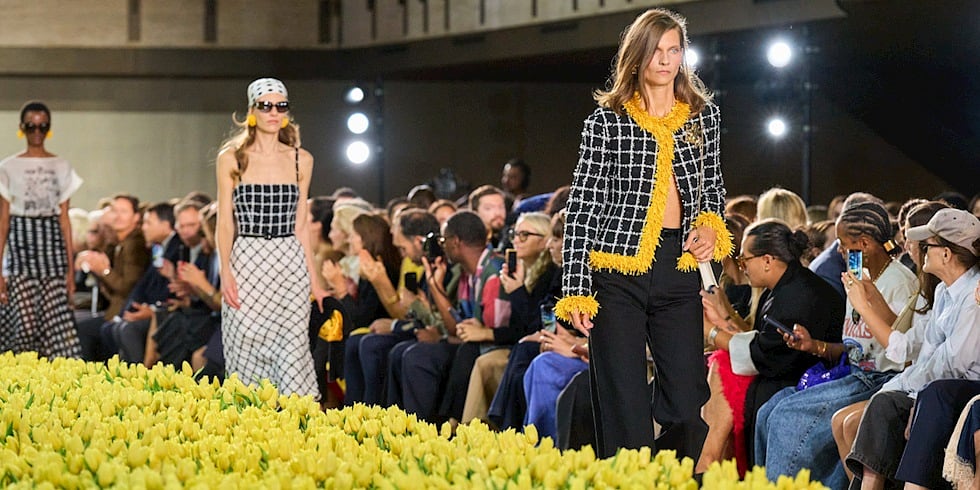 New York Moda Haftası Carolina Herrera İlkbahar/Yaz 2027: Giyinmenin Neşesi