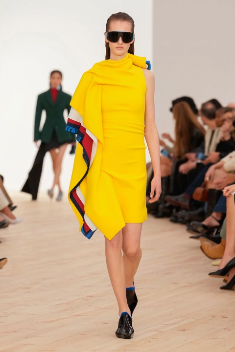 Paris Moda Haftası: Loewe İlkbahar/Yaz 2026 / 11