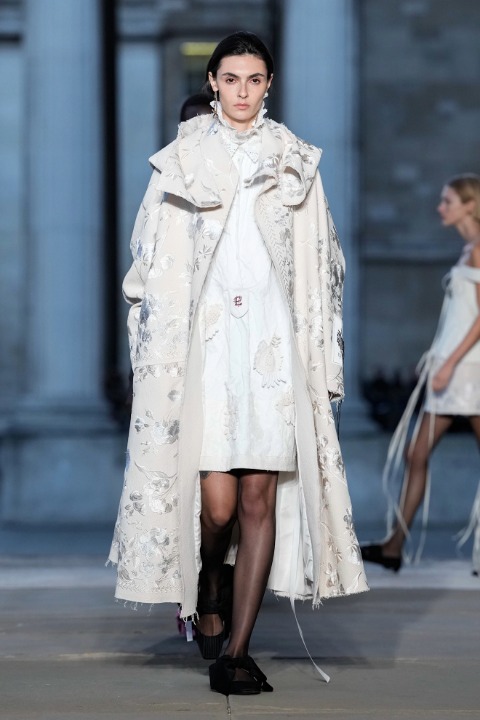 Londra Moda Haftası: Erdem İlkbahar/Yaz 2026 / 13