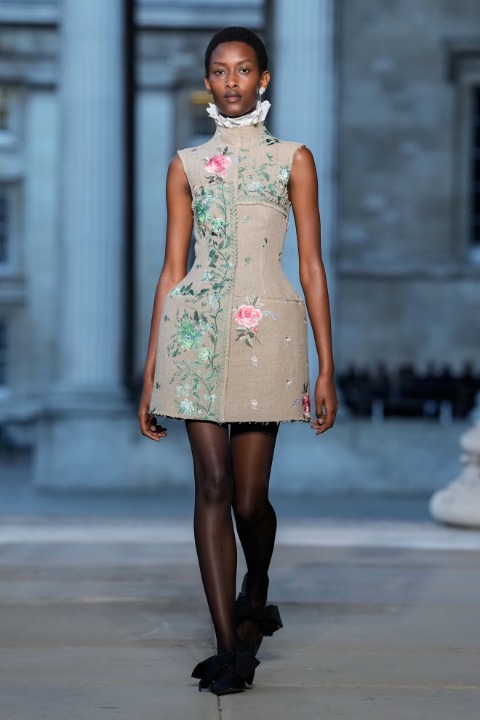 Londra Moda Haftası: Erdem İlkbahar/Yaz 2026 / 4