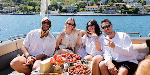 ELLE with UGG: “Big Summer Energy”