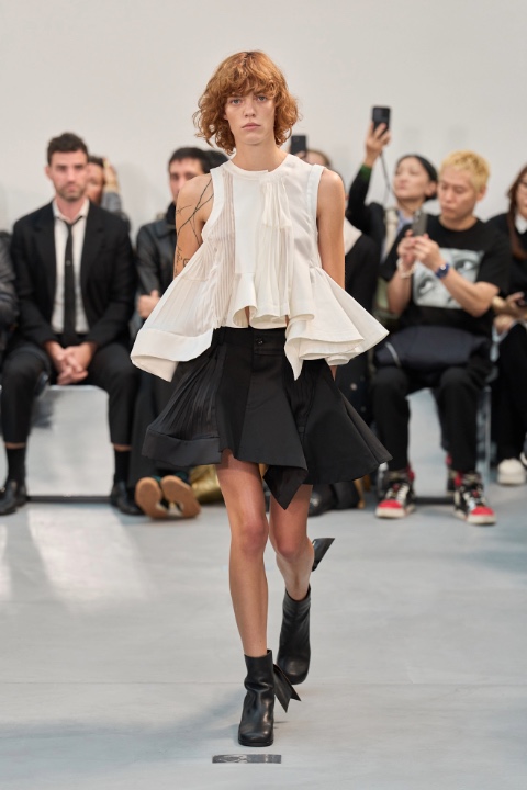 Paris Moda Haftası: Sacai İlkbahar/Yaz 2026 / 1