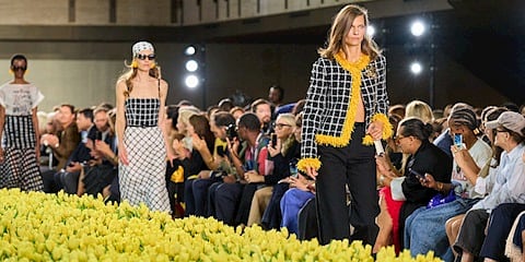 New York Moda Haftası Carolina Herrera İlkbahar/Yaz 2027: Giyinmenin Neşesi