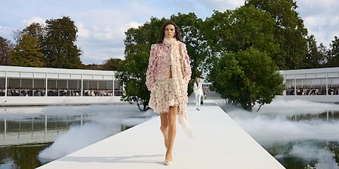 Paris Moda Haftası Dior İlkbahar/Yaz 2027: Dior’un Romantizmi Hafifliyor