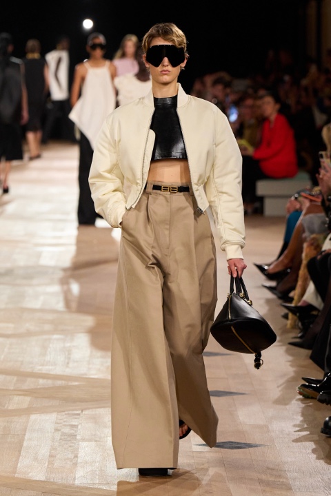 Paris Moda Haftası: Balenciaga İlkbahar/Yaz 2026 / 13