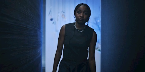 The Bear’ın Gizli Stil İkonu: Sydney’in Gardırobuna Yakın Bakış