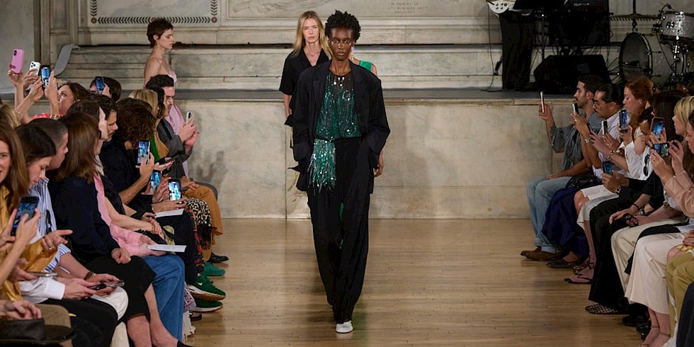 New York Moda Haftası Rachel Comey İlkbahar/Yaz 2027: Renkli, Cool ve Biraz Tuhaf