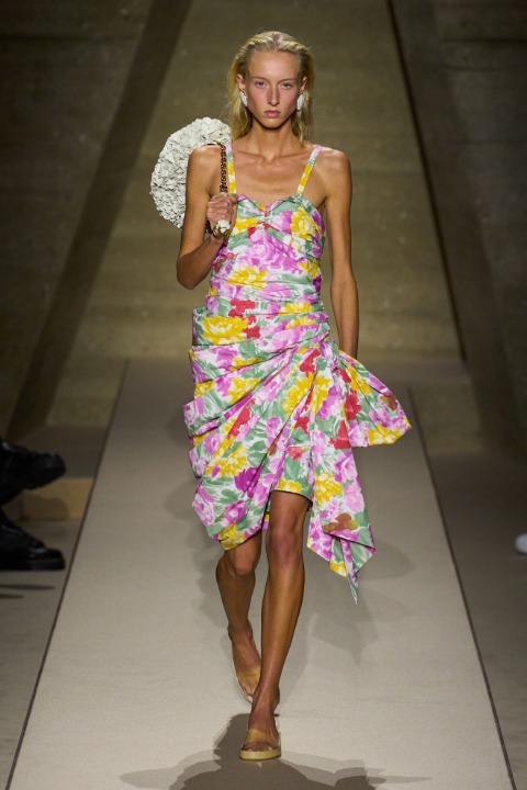 Paris Moda Haftası: Chloé İlkbahar/Yaz 2026 / 10